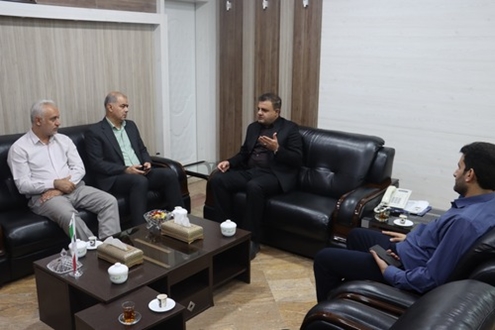 در دیدار فرماندار گتوند با مدیر عامل شرکت شهرک‌های صنعتی عنوان شد:  ایجاد اشتغال پایدار با رونق کسب و کارهای کوچک