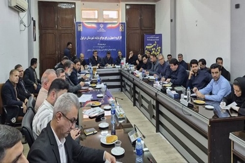با حضور چند تن از مدیران ارشد استان برگزار شد: بررسی موانع تولید صنعتگران شهرک‌های صنعتی دزفول
